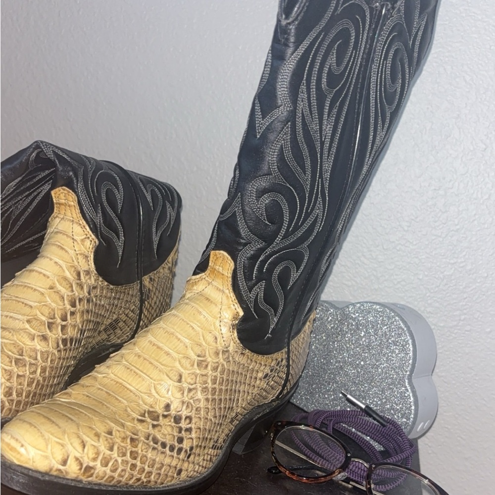 Women’s roper boots